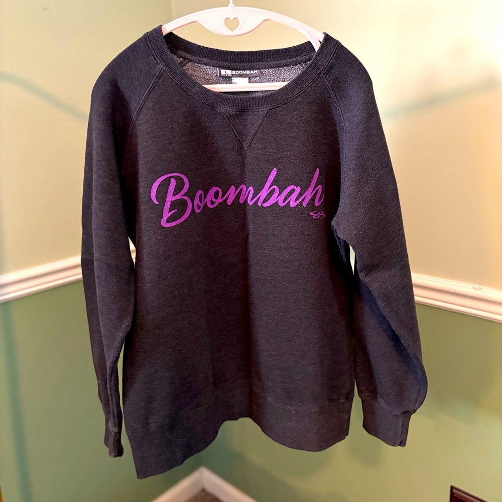 Boombah women’s wide necked sweatshirt size large